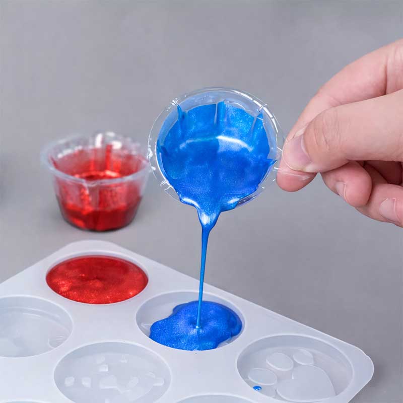 Resin Studio Disposable Mixing Cups 40ml (100pcs) image 2